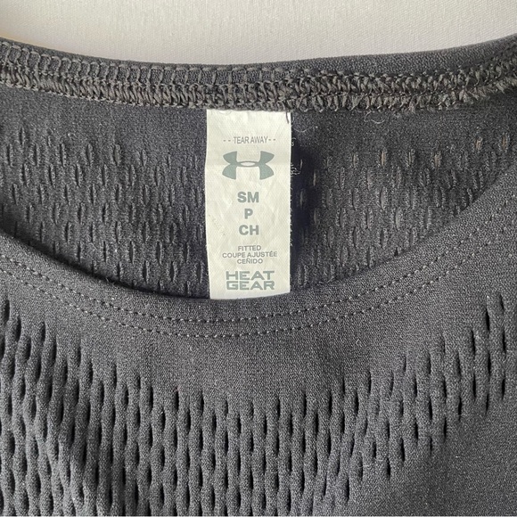 Under Armour Fitted HeatGear Workout Tank - Picture 3 of 9